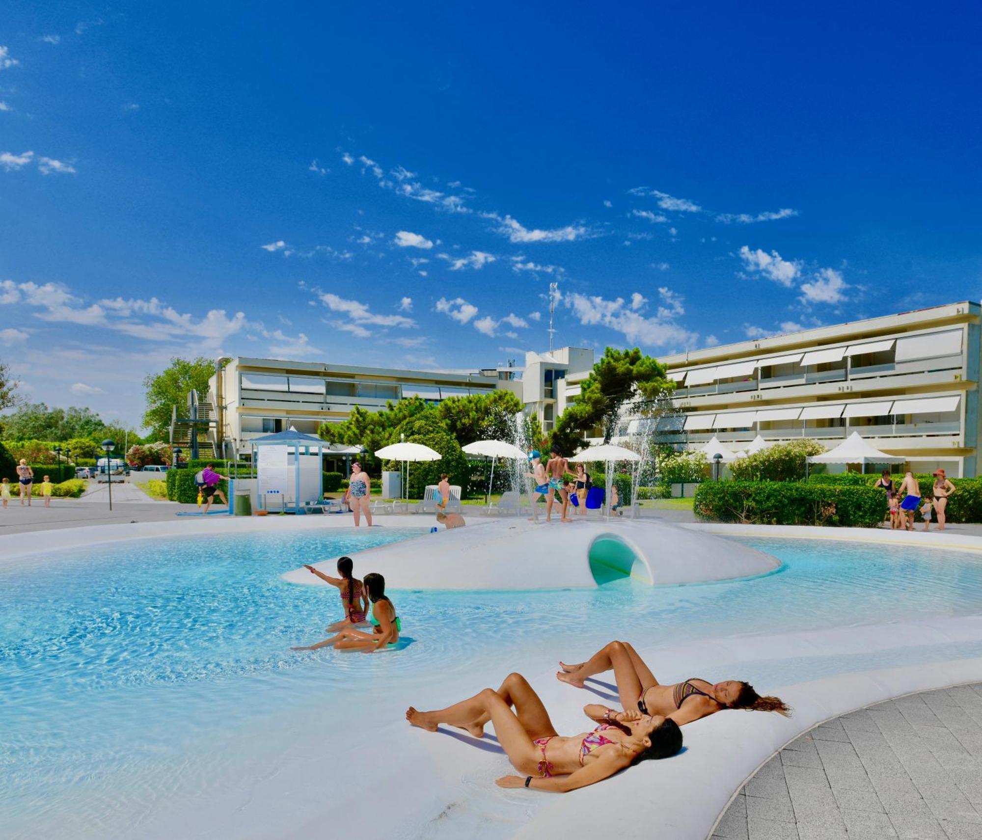 Isaresidence Holiday Resort Ca Lino Екстер'єр фото